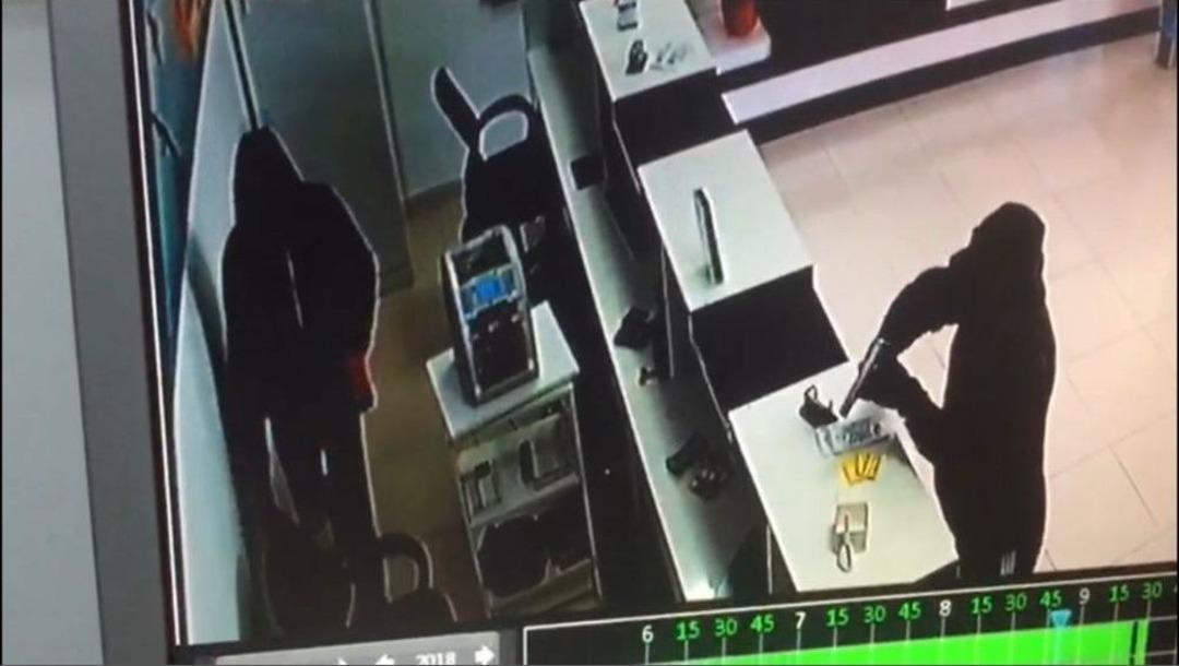 Kar Maskeli D&ouml;viz B&uuml;rosu Soyguncularını Sevgili İtirafı Yaktı