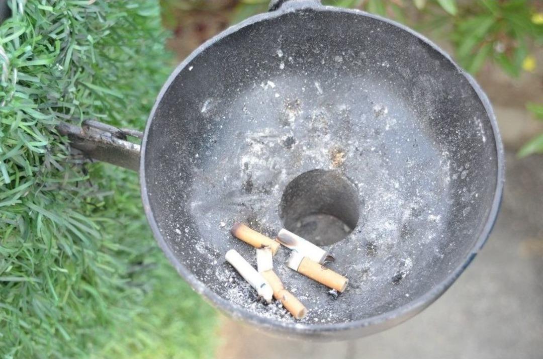 Marmaris&rsquo;te İzmarit Kirliliğine Dikkat &Ccedil;ekildi