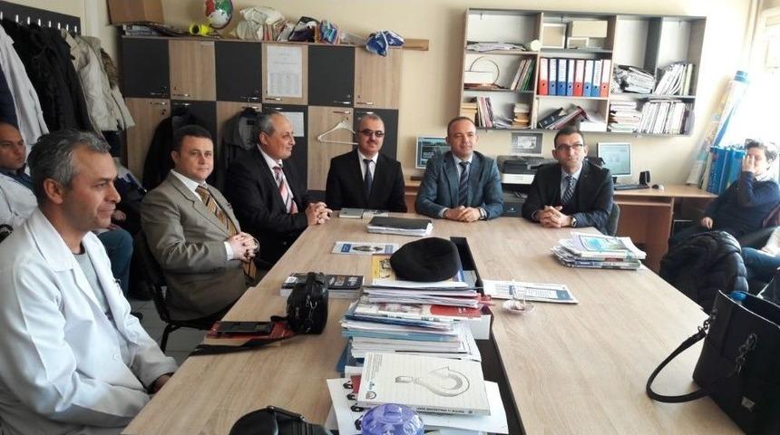 Burhaniye&rsquo;de Kaymakam &Ouml;ner Anadolu Lisesi&rsquo;nde Okuma Etkinliğine Katıldı