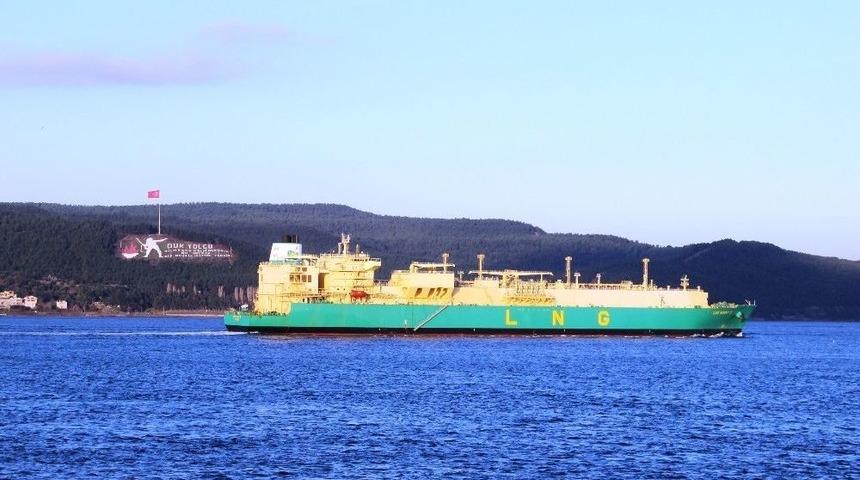 Doğalgaz Tankeri &Ccedil;anakkale Boğazı&rsquo;ndan Ge&ccedil;ti