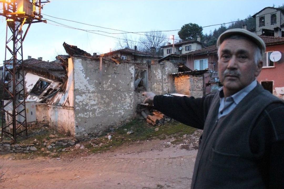 (&ouml;zel Haber) Tarihi Yanlışlık G&ouml;&ccedil;e Neden Oldu