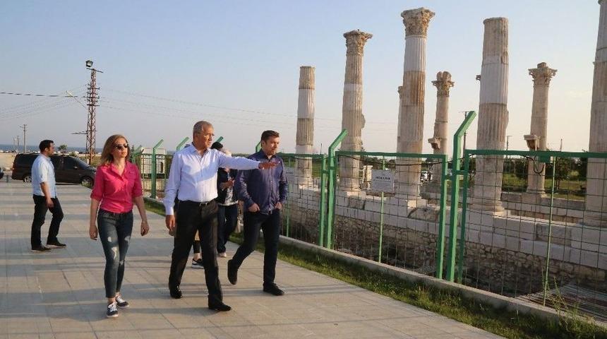 İsmail K&uuml;&ccedil;&uuml;kkaya Mezitli&rsquo;de Vatandaşlarla Buluştu