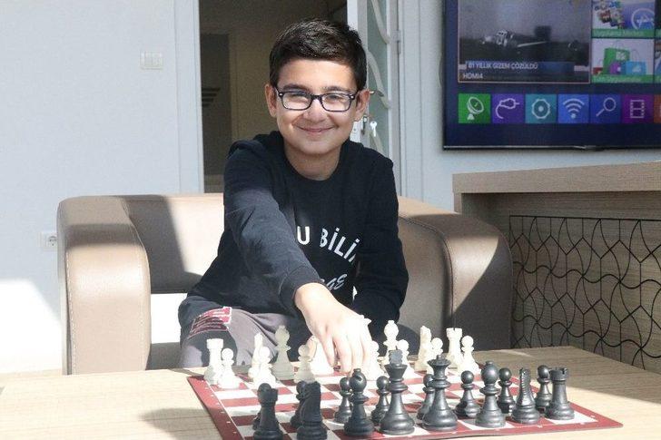 Üç Yaşında Satranca Başlayan Efe’nin Hayali ‘grand Master’ Olmak G2