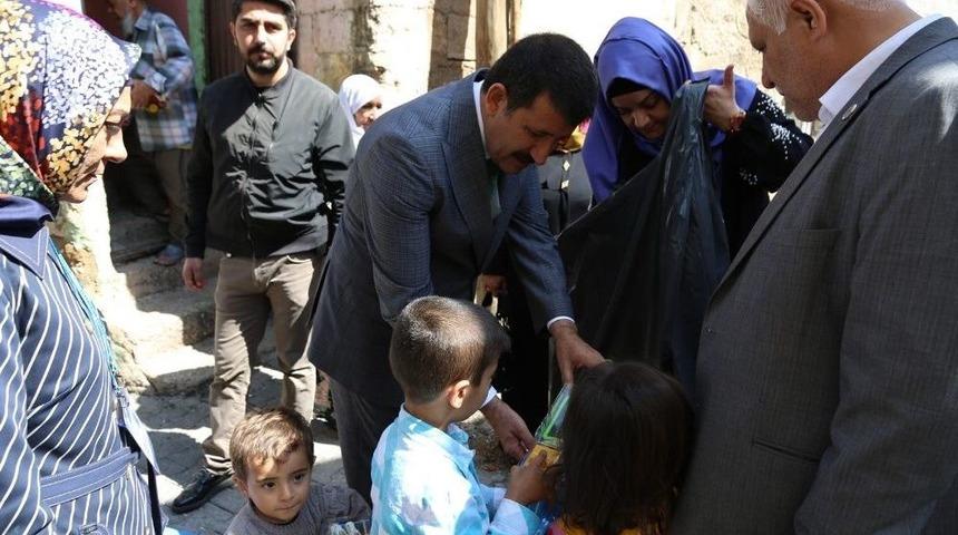 Ekinci Mahalle Gezilerini Sürdürüyor