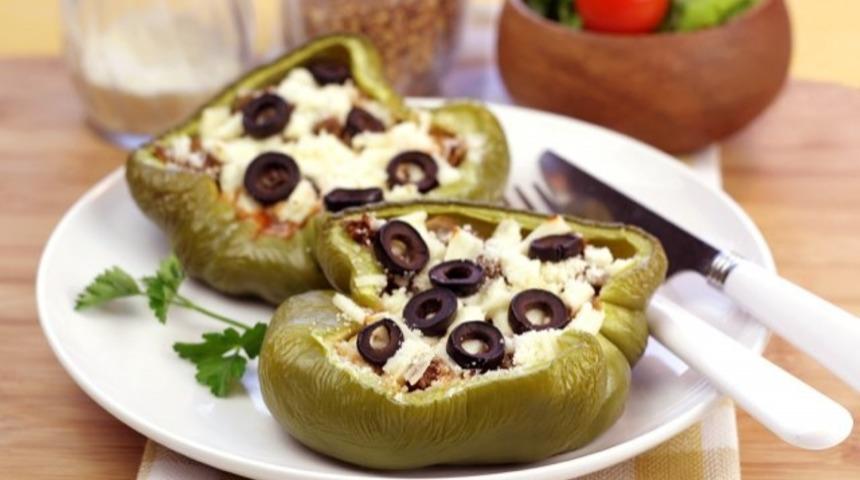 Hamuru Dolmalık Biberden Pizza