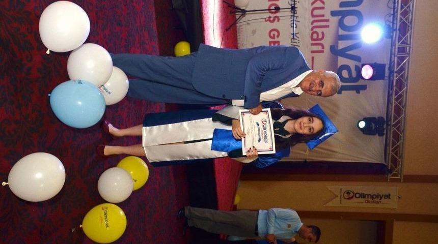 Olimpiyat Kolejinde Mezuniyet Coşkusu