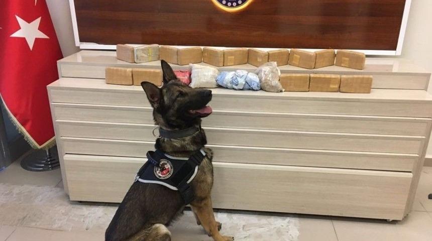 Van&rsquo;da 11 Kilo 130 Gram Eroin Ele Ge&ccedil;irildi