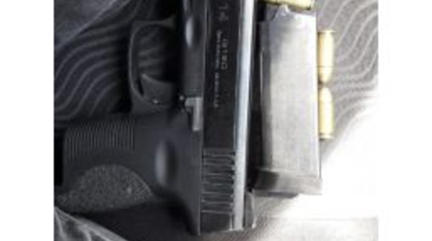 Hakkında Hapis Cezası Bulunan Şahıs Silahla Yalandı