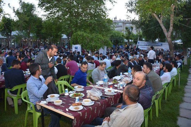 Vedaş Ve Vepsaş’tan Vatandaşlara İftar