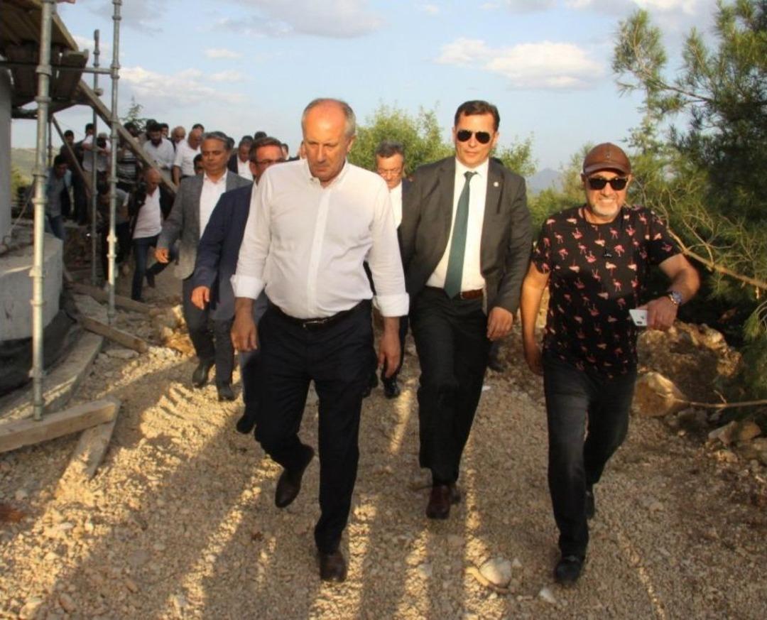 Muharrem İnce, Demirel&rsquo;in Mezarını Ziyaret Etti