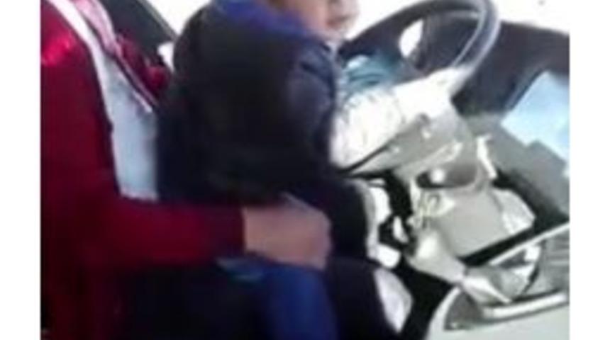 5 Yaşında Şehirlerarası Otob&uuml;s Kullanıyor