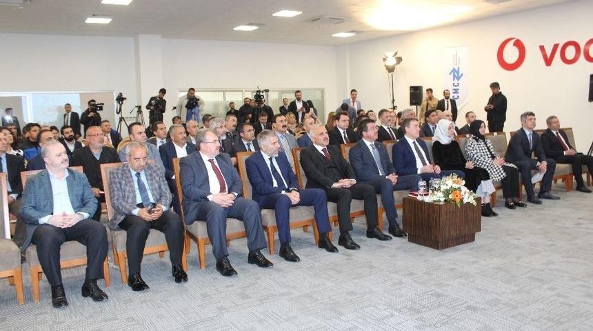 Ekonomi Bakanı Zeybekci: “ya Bu Dalganın Üzerine Çıkıp Sörf Yapacağız Ya Da O Dalganın Altında Kalacağız”