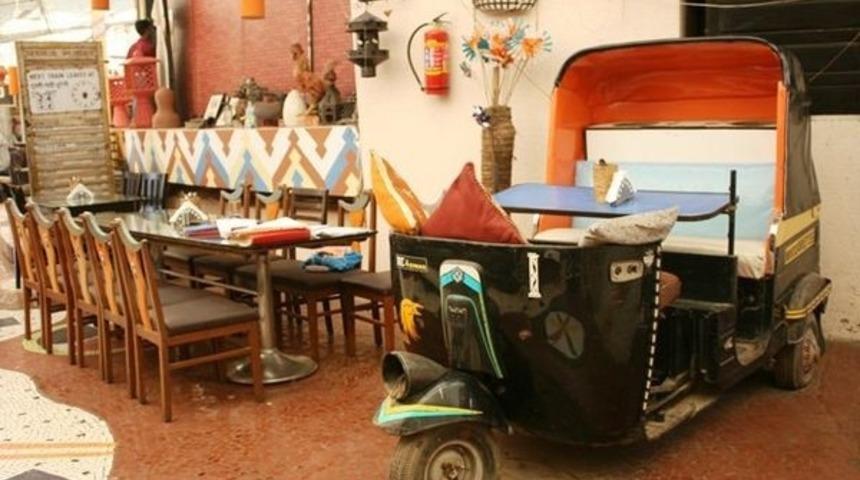 Farklı Bir Deneyim Sunan 15 Hindistan Restoranı