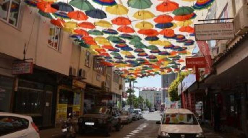 Esnaf El Birliğiyle Sokağını G&uuml;zelleştirdi