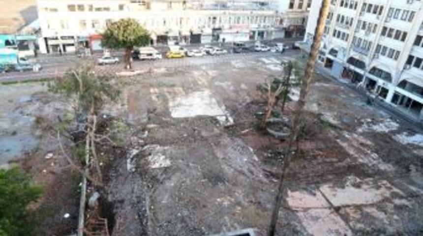 K&uuml;&ccedil;&uuml;k &Ccedil;arşıya Gen&ccedil;lik Merkezi