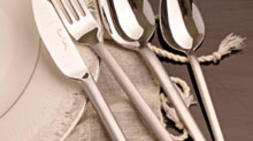 Pierre Cardin'in Yeni &Ccedil;atal-Bı&ccedil;ak Takımları