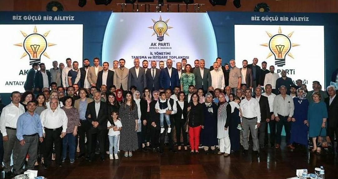 Ak Parti Antalya İl Y&ouml;netimi 2019 Yolunda Eğitim Kampına Girdi