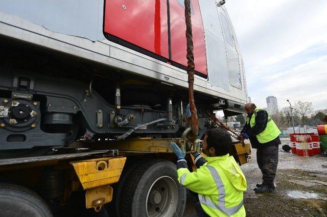 Yeni Metro Vagonları Başkan Tuna’nın Talimatıyla Hizmete Giriyor