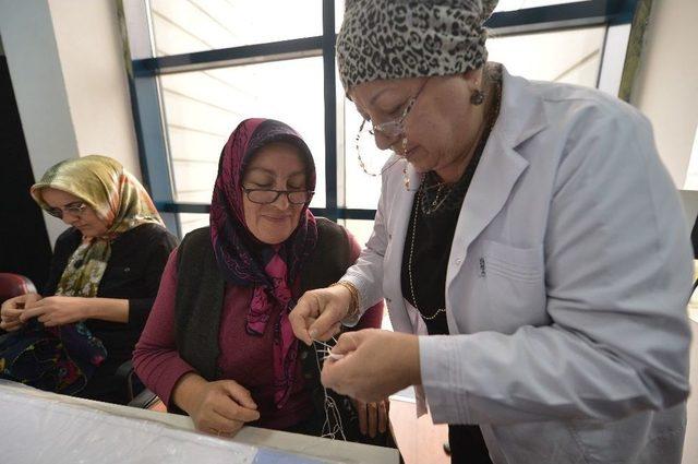 Başkentli Kadınlar İlmek İlmek Hayatı İşliyor