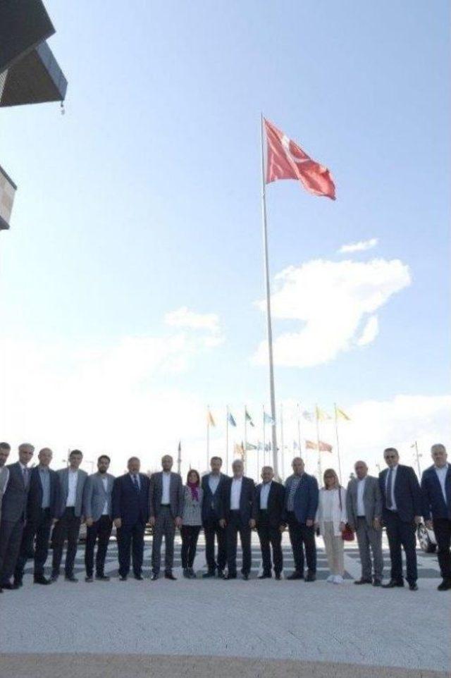 Ak Parti Grup Başkan Vekili Elitaş Ve Milletvekili Yıldız Kayseri Osb’yi Ziyaret Etti