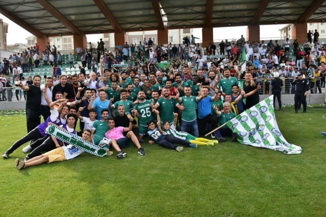 Salihli Belediyespor Bal&rsquo;a Y&uuml;kseldi