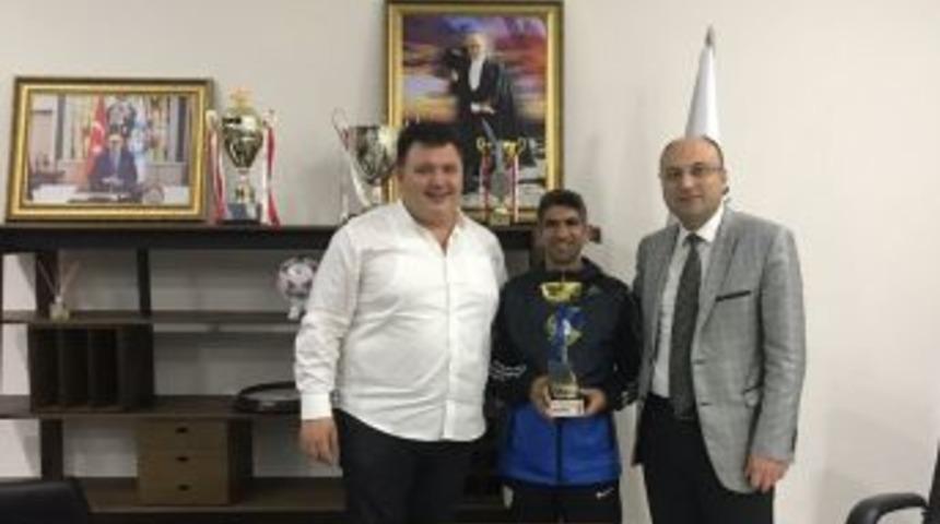 Manisa Bbsk Başkanı Aktan Maraton Sporcusu Bayram&rsquo;ı Tebrik Etti