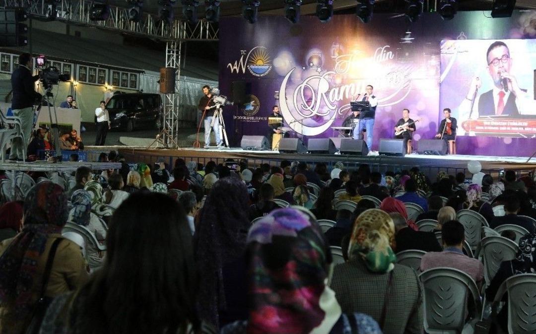 Ramazan Sokağında Şiir Gecesi