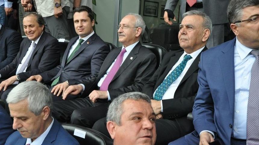 Kılı&ccedil;daroğlu, Uefa Standartlarındaki Tire Stadını T&ouml;renle A&ccedil;tı