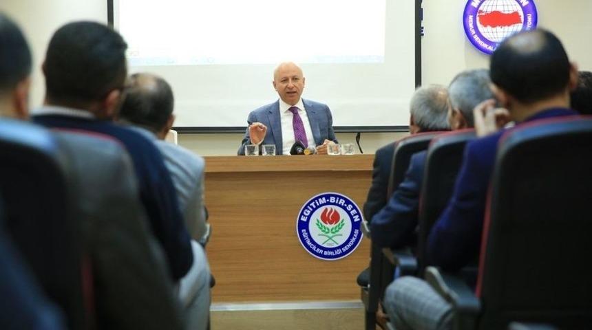 Başkan &Ccedil;olakbayrakdar, Eğitim-bir-sen&rsquo;e Konuk Oldu