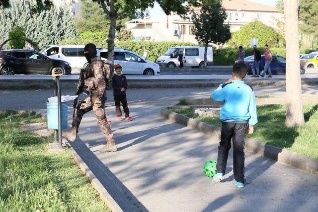 Diyarbakır&rsquo;da Narko Ter&ouml;r Uygulaması 1