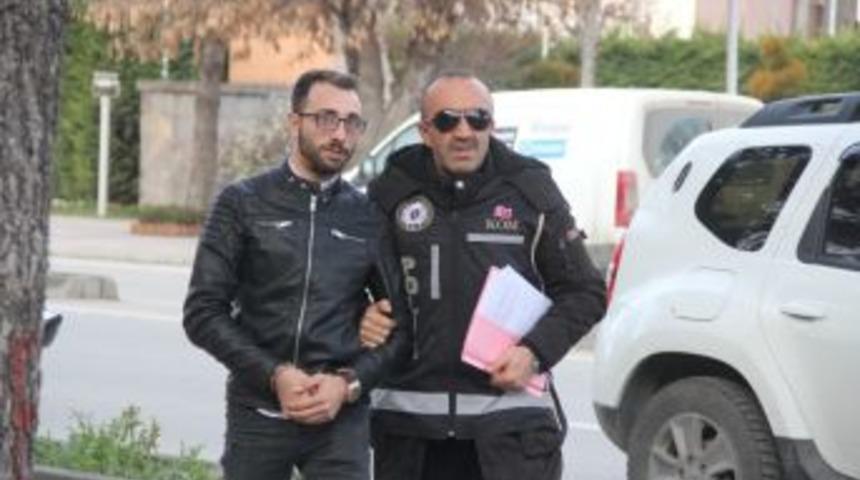 Piyasaya Sahte Para S&uuml;ren Şahıs Adliyeye Sevk Edildi