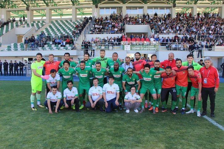 Brezilyalı Kahe Futbolu Bıraktı G2