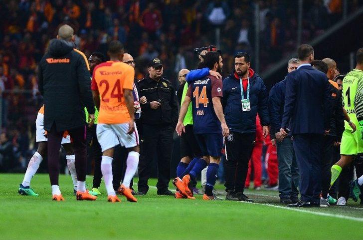 Spor Toto Süper Lig: Galatasaray: - Medipol Başakşehir: (ilk Yarı) G3