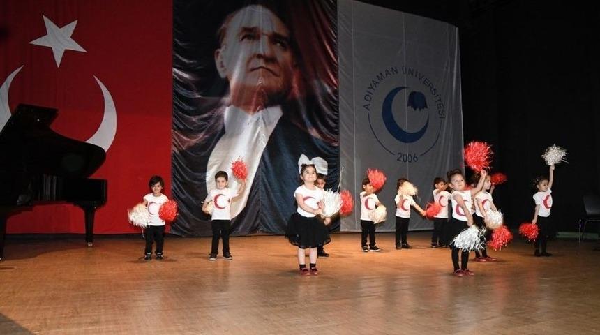 Adyü Kreşin Miniklerinden Yılsonu Etkinliği