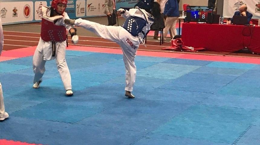 B&uuml;y&uuml;kşehir Kağıtsporlu Karatay, Para-tekwando&rsquo;da Engel Tanımıyor