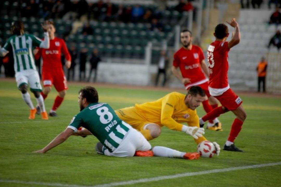 Spor Toto 1. Lig: Akın &Ccedil;orap Giresunspor: 1 - Balıkesirspor Baltok: 0