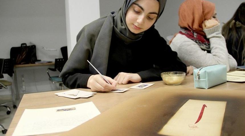 Tezhip Sanatı &Ouml;ğrencilerle Buluşuyor