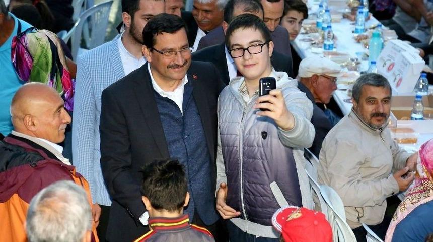 İftar Sofrası Bu Sefer Sancaktepe&rsquo;ye Kuruldu