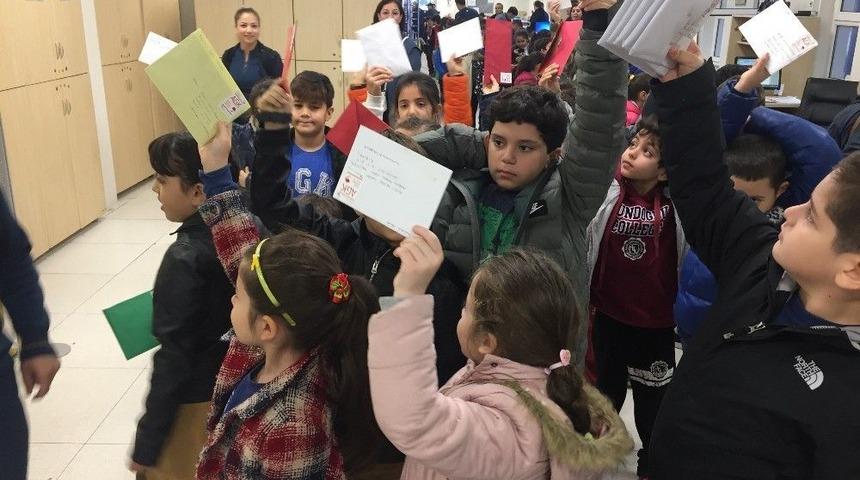 Minik &Ouml;ğrenciler Sevdiklerine Yeni Yıl Dilekleri Yolladı