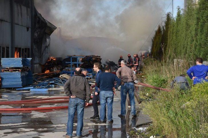 Dev Fabrikanın Yanışını Çaresiz Gözlerle İzlediler G1