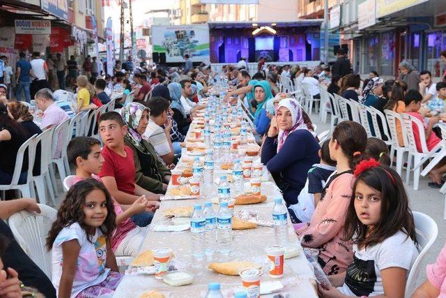 Erzinliler Kardeşlik Sofrasında Buluştu