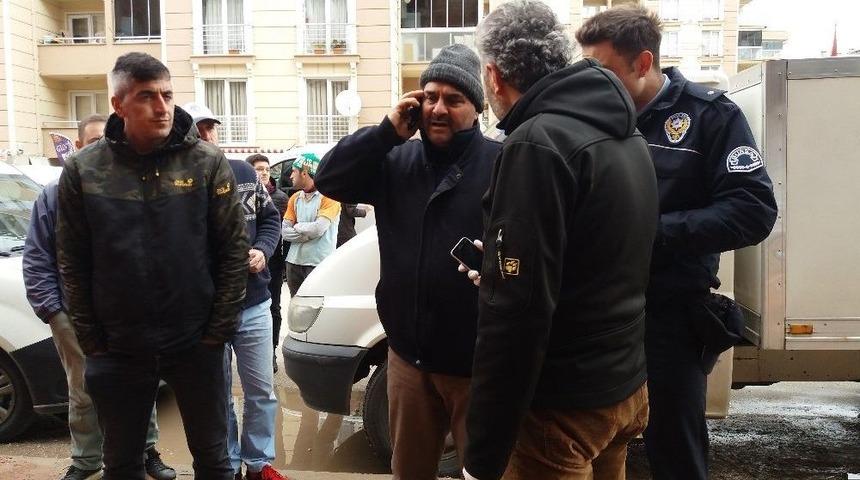 Ecel İlk İş Gününde Yakaladı