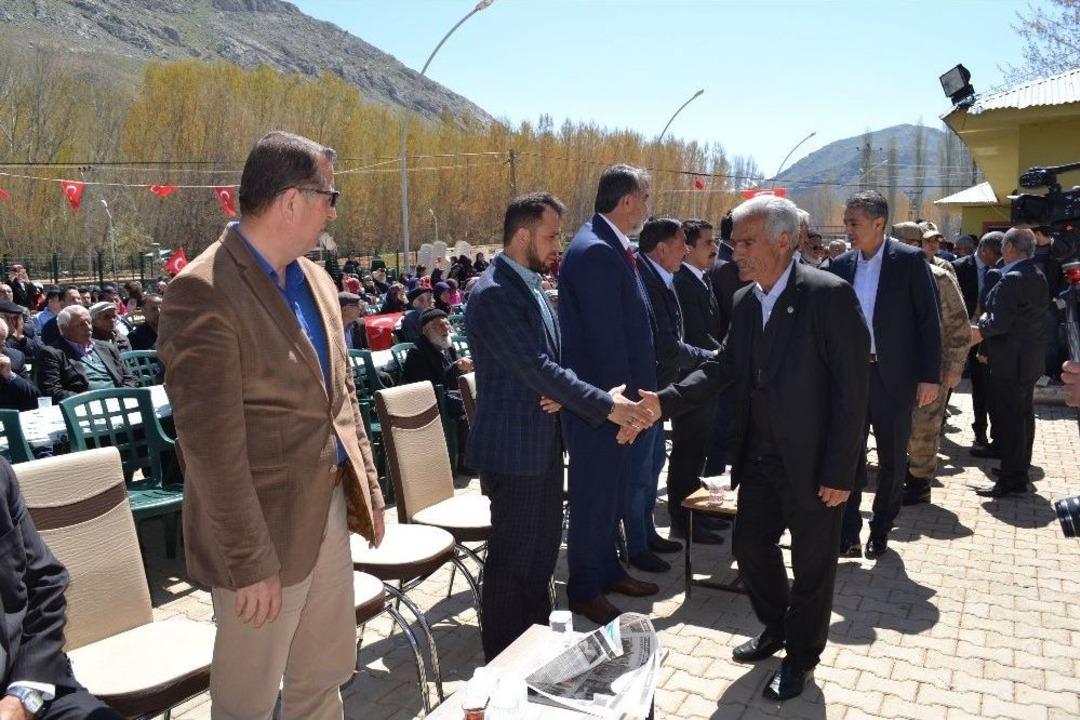 &lsquo;şehitleri Anma G&uuml;n&uuml;&rsquo; Programına Yoğun İlgi