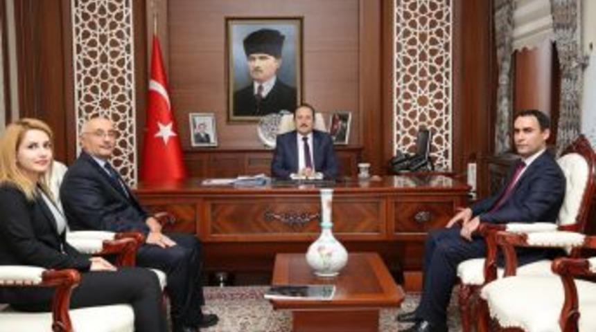 Halk Eğitim Merkezi Heyeti Vali Pehlivan’ı Ziyaret Etti