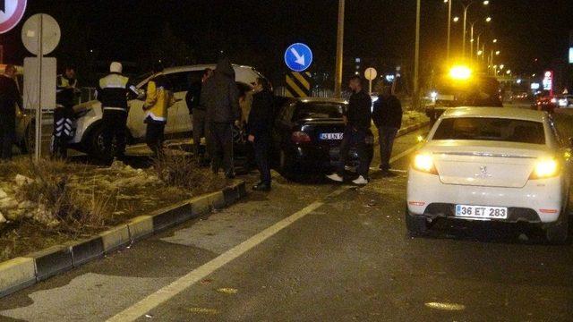 Kars’ta Trafik Kazası: 2 Yaralı