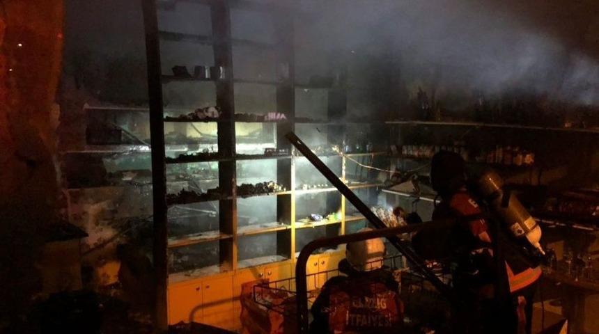 Elazığ&rsquo;da İş Yeri Yangını