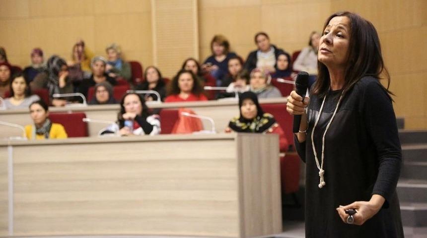 Ailede Kadının Rol&uuml; Anlatıldı