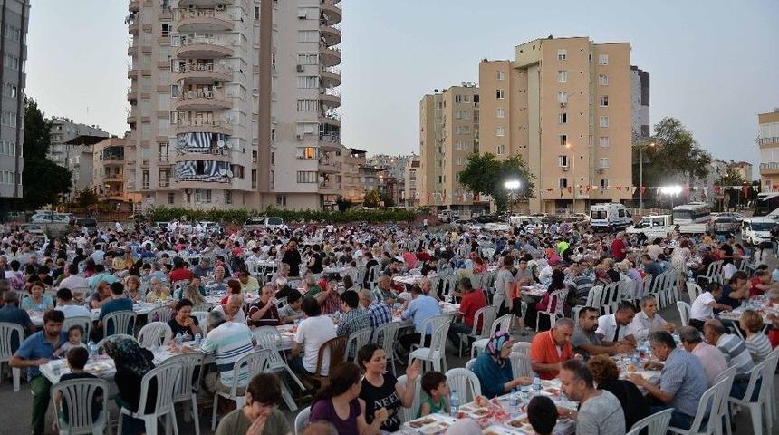 Muratpaşa İftarlarında Mahalleler Buluşuyor