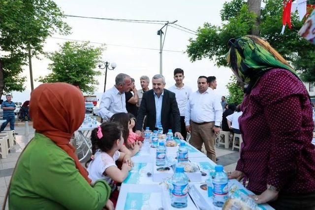 Başkan Baran, Orucunu Herekelilerle Birlikte Açtı