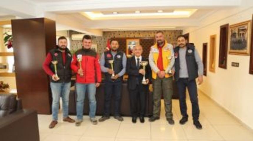 Off Road Kul&uuml;b&uuml;&rsquo;nden Niğde Belediye Başkanı &Ouml;zkan&rsquo;a Teşekk&uuml;r Ziyareti